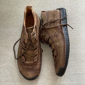 Alcubieree. Mens Casual Leather Shoes. Size 12. Never worn.